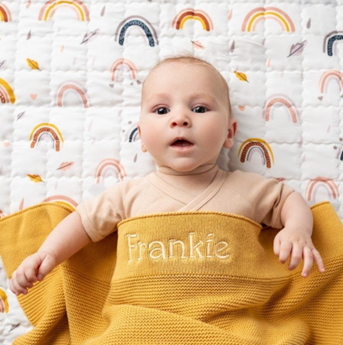 Choosing the Right Personalised Blanket: Fabric, Colour & Style Tips