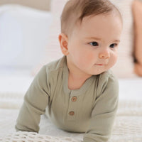 Lūmmi Organic Cotton Waffle Long Sleeve Bodysuit - Sage Green